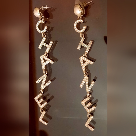 Rhinestone Long Earing Set. Approximately 1 1/4 inches long - Picture 1 of 3